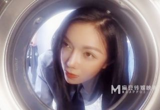 Hot Girl Han Yiren Quyến Rũ Khoe Vòng 3 Gây Sốt Trong Phim Nóng