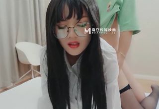 Nữ Gia Sư Xinh Đẹp Quyến Rũ Và Chàng Học Trò May Mắn
